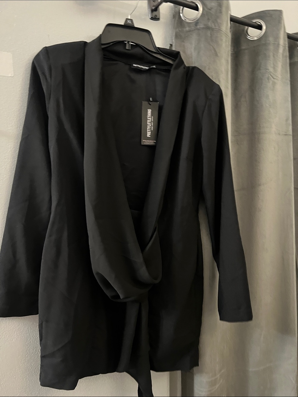 PrettyLittleThing Black Draped Front Blazer style dress Sz 8
